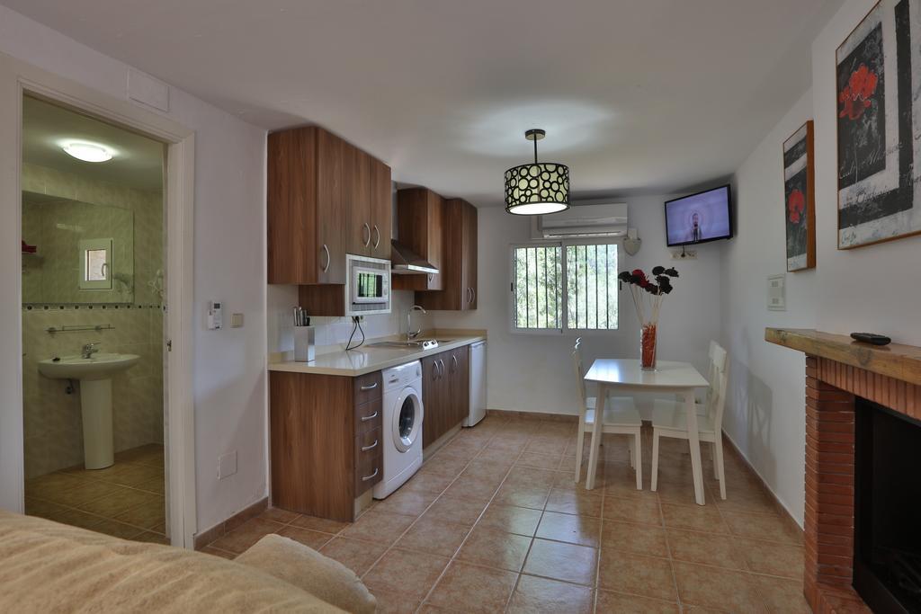 Apartamentos El Madronal 꼬또 리오스 외부 사진